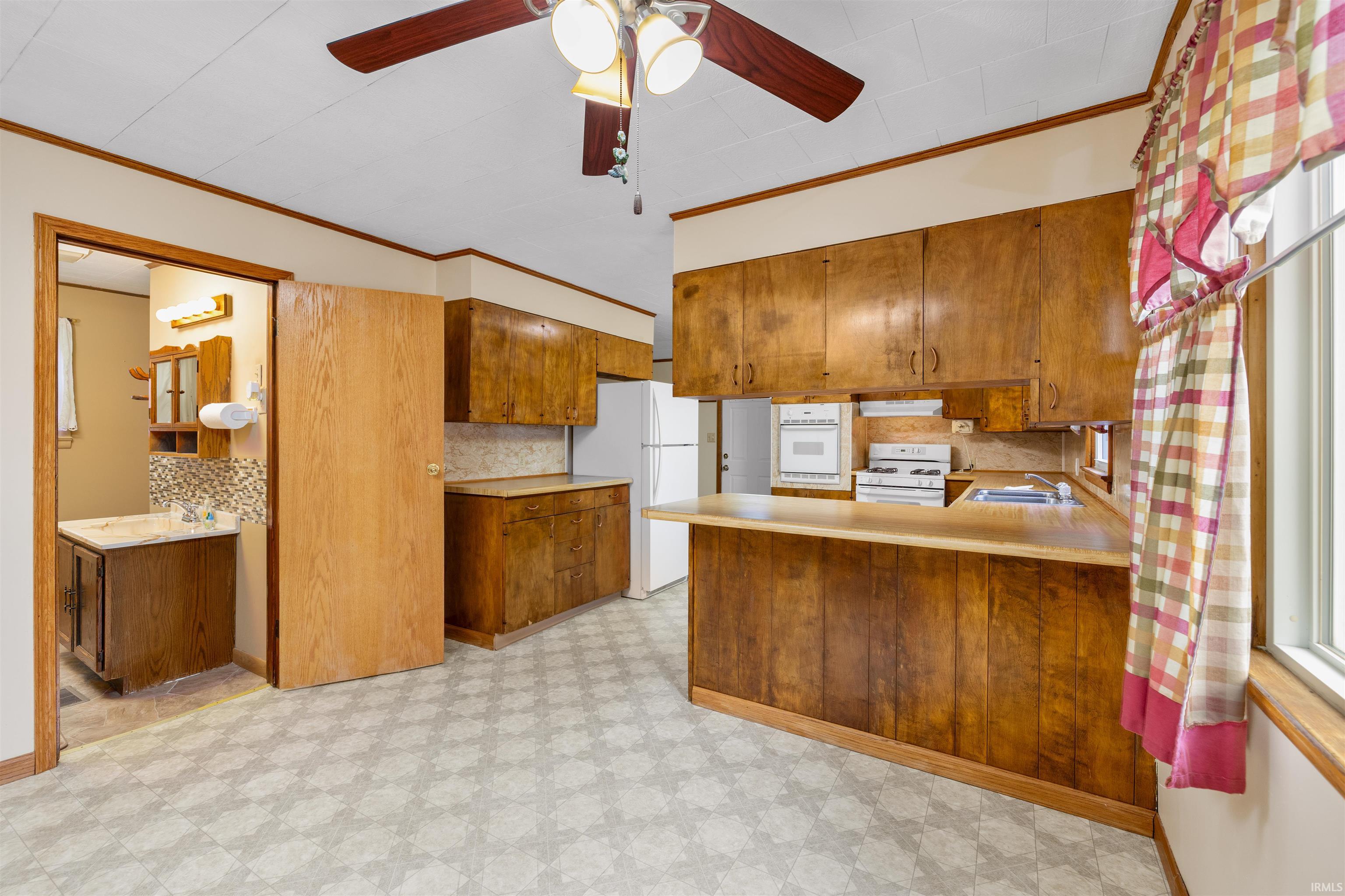 4380 South 1175 East Hudson, IN 46747 - Photo 9 of 36