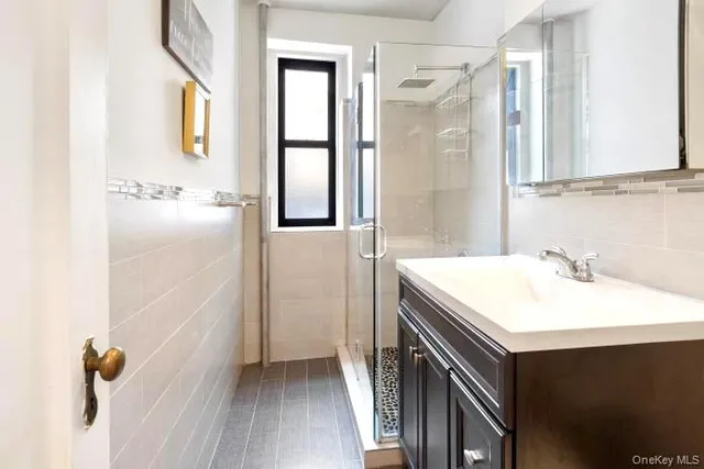 $190,000 | 3875 Waldo Avenue, Unit 6K | Fieldston