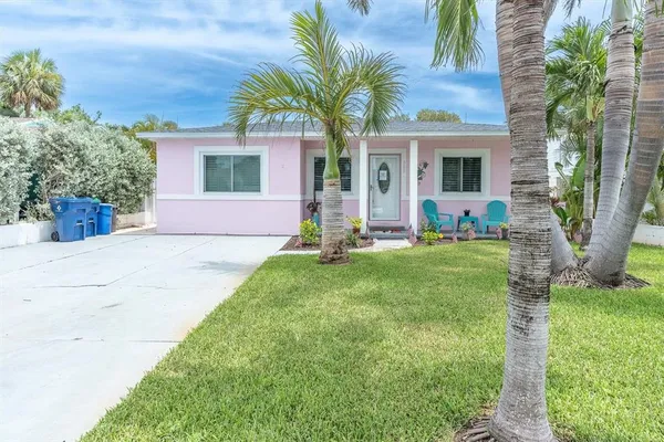 $3,200 | 528 77th Avenue, St. Pete Beach, FL 33706