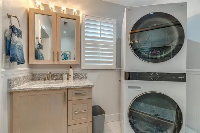 $3,200 | 528 77th Avenue, St. Pete Beach, FL 33706