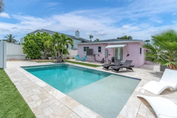 $3,200 | 528 77th Avenue, St. Pete Beach, FL 33706