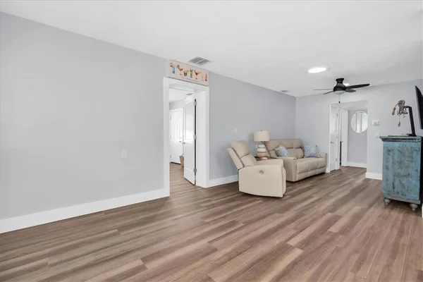 $3,200 | 528 77th Avenue, St. Pete Beach, FL 33706