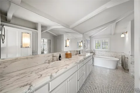 $8,500,000 | 320 Emerald Bay, Laguna Beach, CA 92651