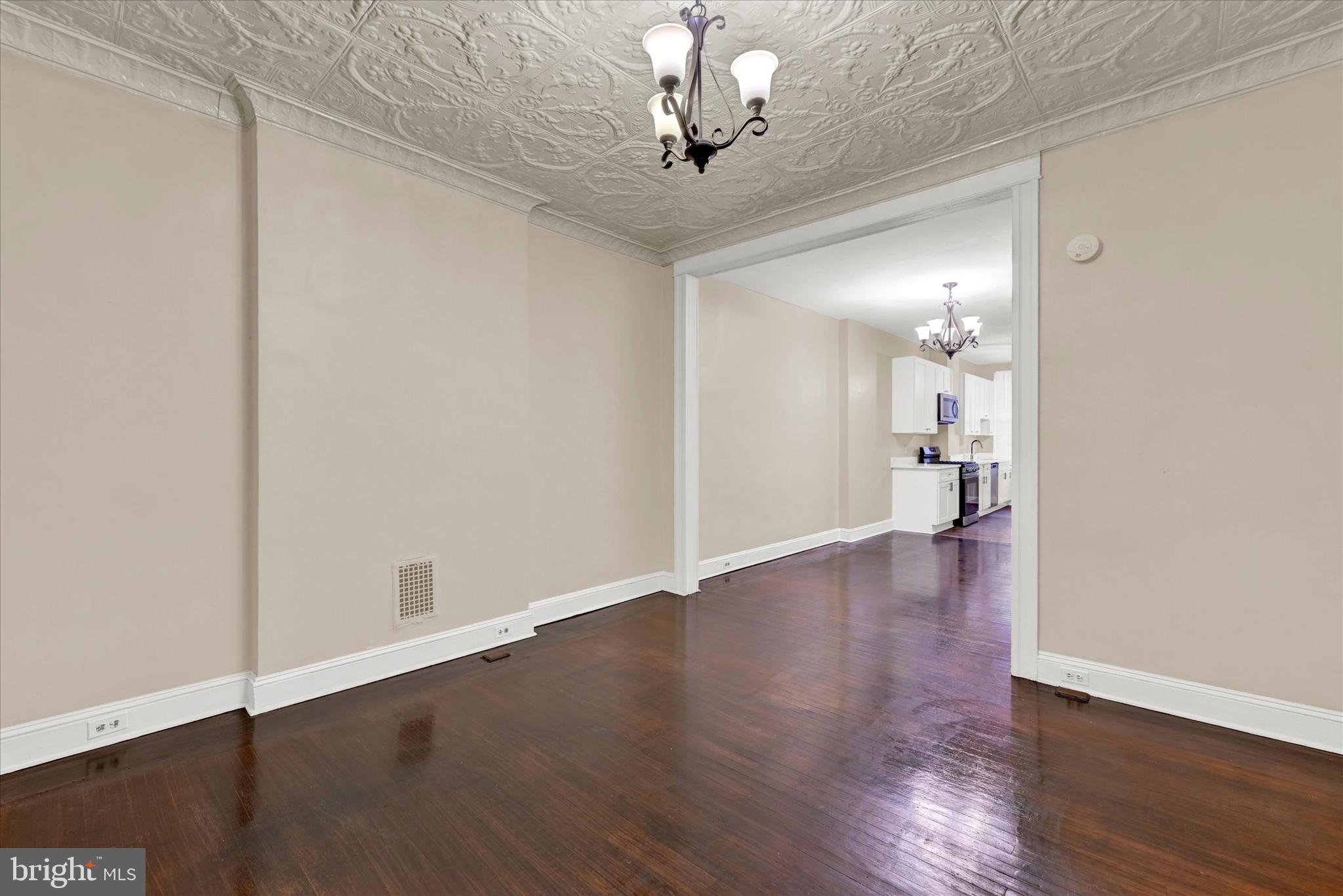 4127 Falls Road Baltimore, MD 21211 - Photo 3 of 35 Gallery Image 3