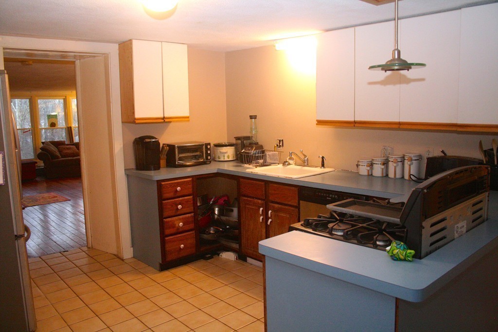 156 Chestnut Hill Road Millville, MA 01529 - Photo 3 of 18 Gallery Image 3
