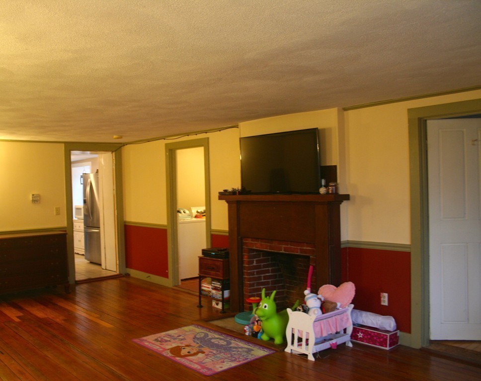 156 Chestnut Hill Road Millville, MA 01529 - Photo 6 of 18 Gallery Image 6