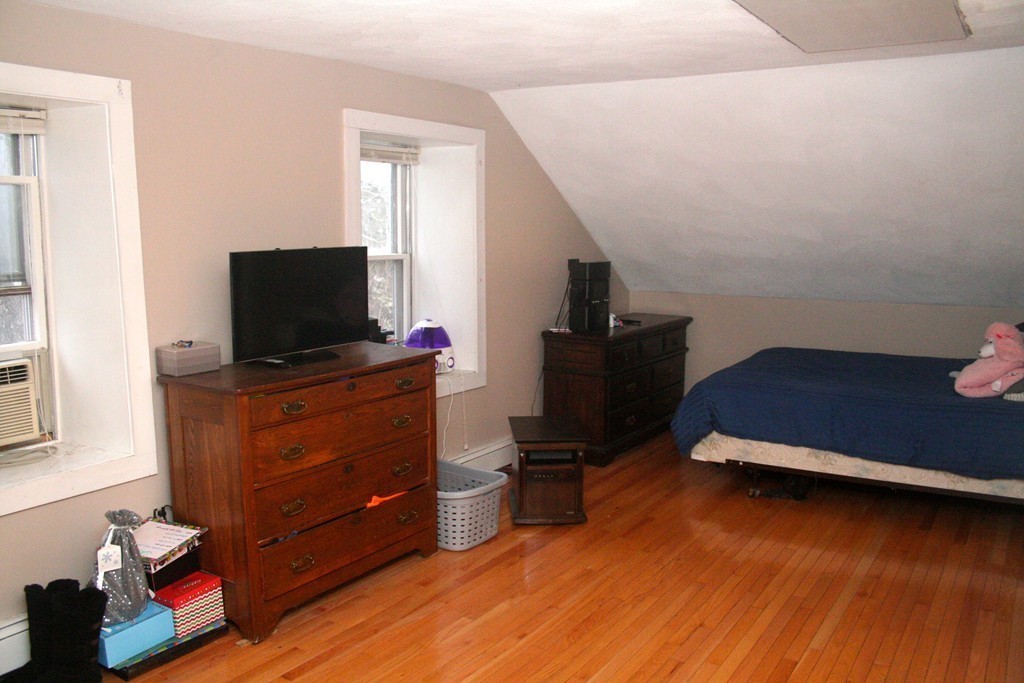 156 Chestnut Hill Road Millville, MA 01529 - Photo 9 of 18 Gallery Image 9