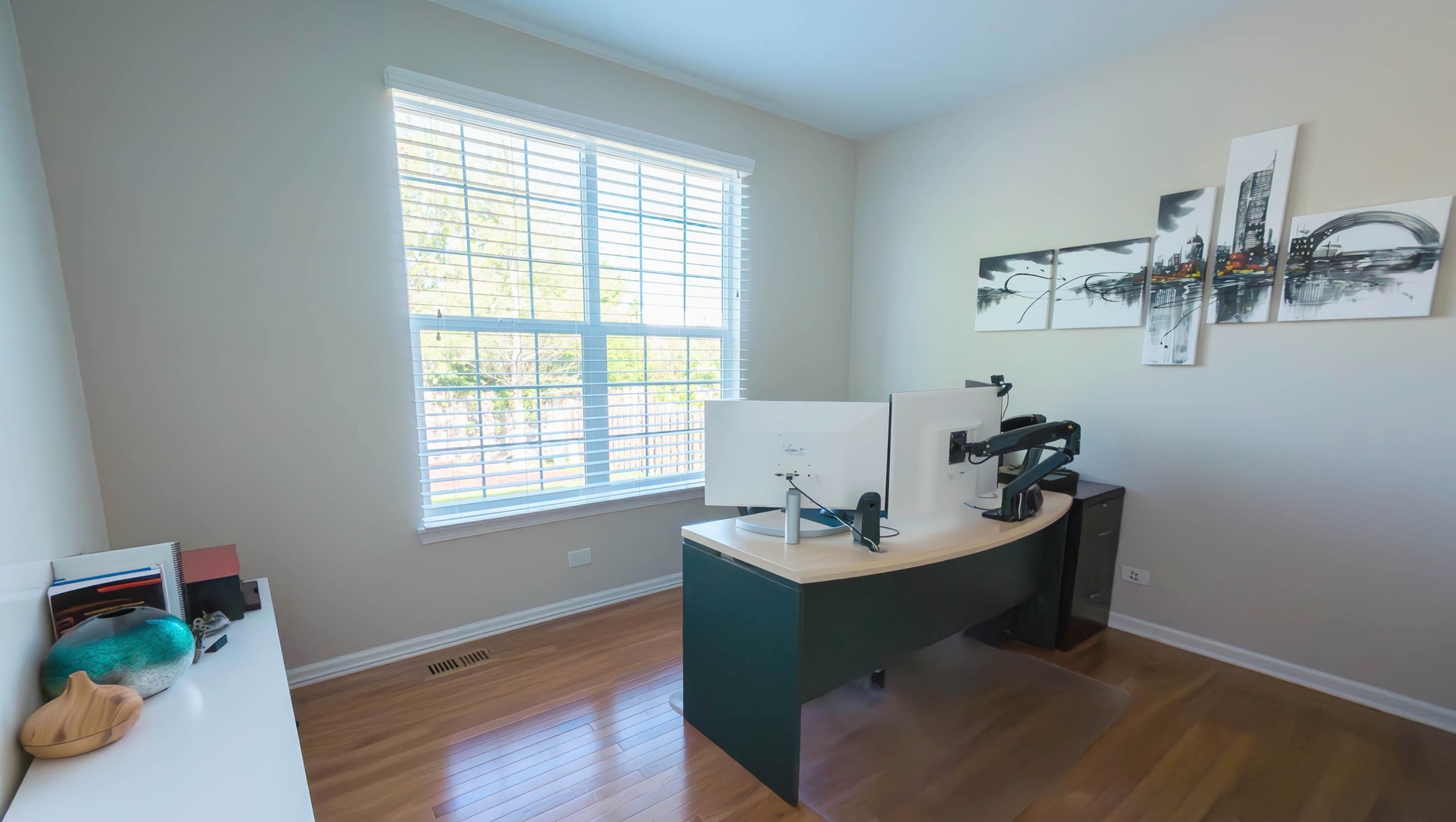 421 Post Oak Circle West Chicago, IL 60185 - Photo 11 of 22 a living room with furniture and window