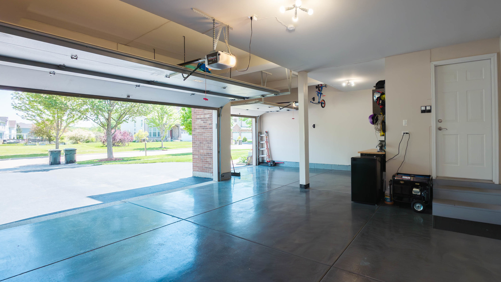 421 Post Oak Circle West Chicago, IL 60185 - Photo 20 of 22 a view of empty room with wooden floor and fan