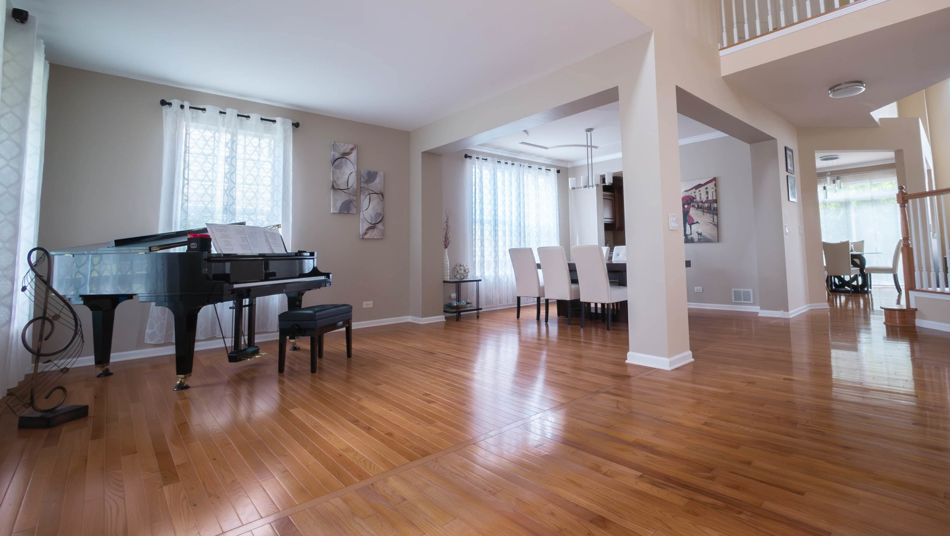 421 Post Oak Circle West Chicago, IL 60185 - Photo 4 of 22 a view of a livingroom with furniture and wooden floor