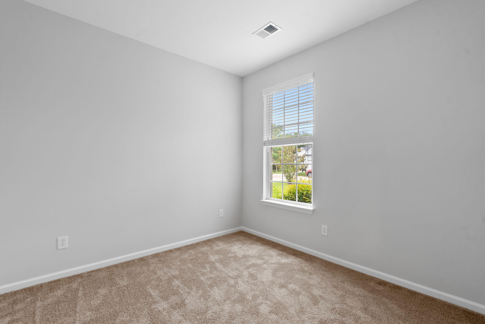 136 Gathering Island Road Summerville, SC 29485 - Photo 29 of 42 29-web-or-mls-BARCLAY MEDIA CO.-29
