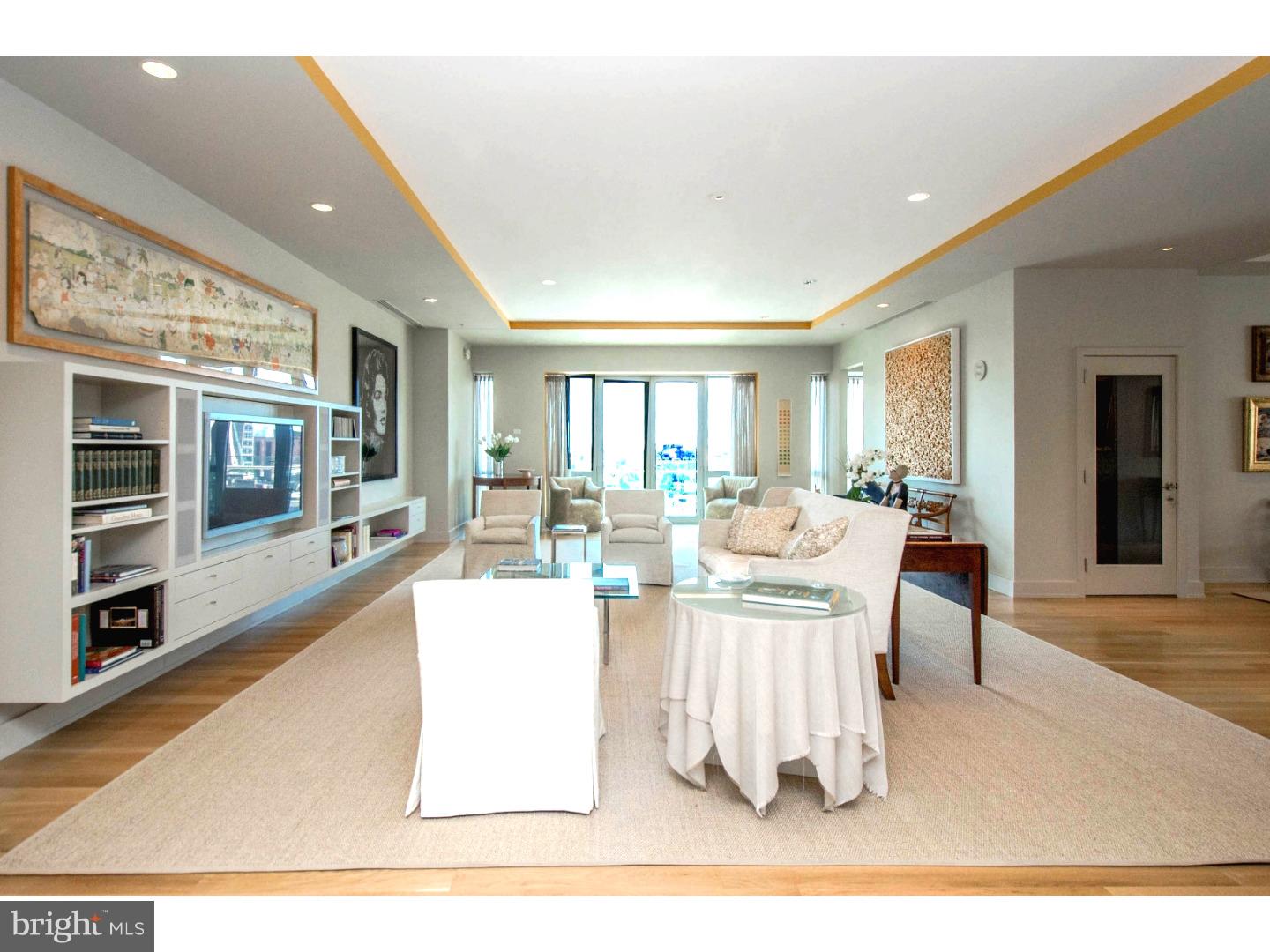 1706 Rittenhouse Square, Unit 701 Philadelphia, PA 19103 - Photo 2 of 23 Living Room