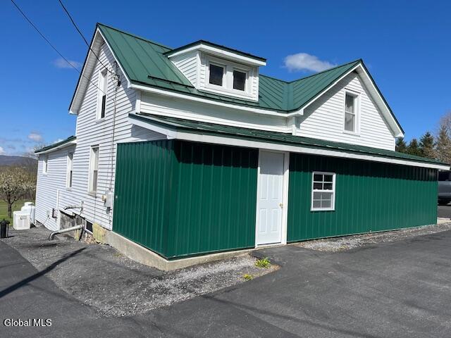 6071 Highway 10 Cobleskill, NY 12043 - Photo 3 of 40 IMG_5284