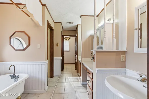 $2,500 | 104 Tallowood Circle, Lafayette, LA 70508