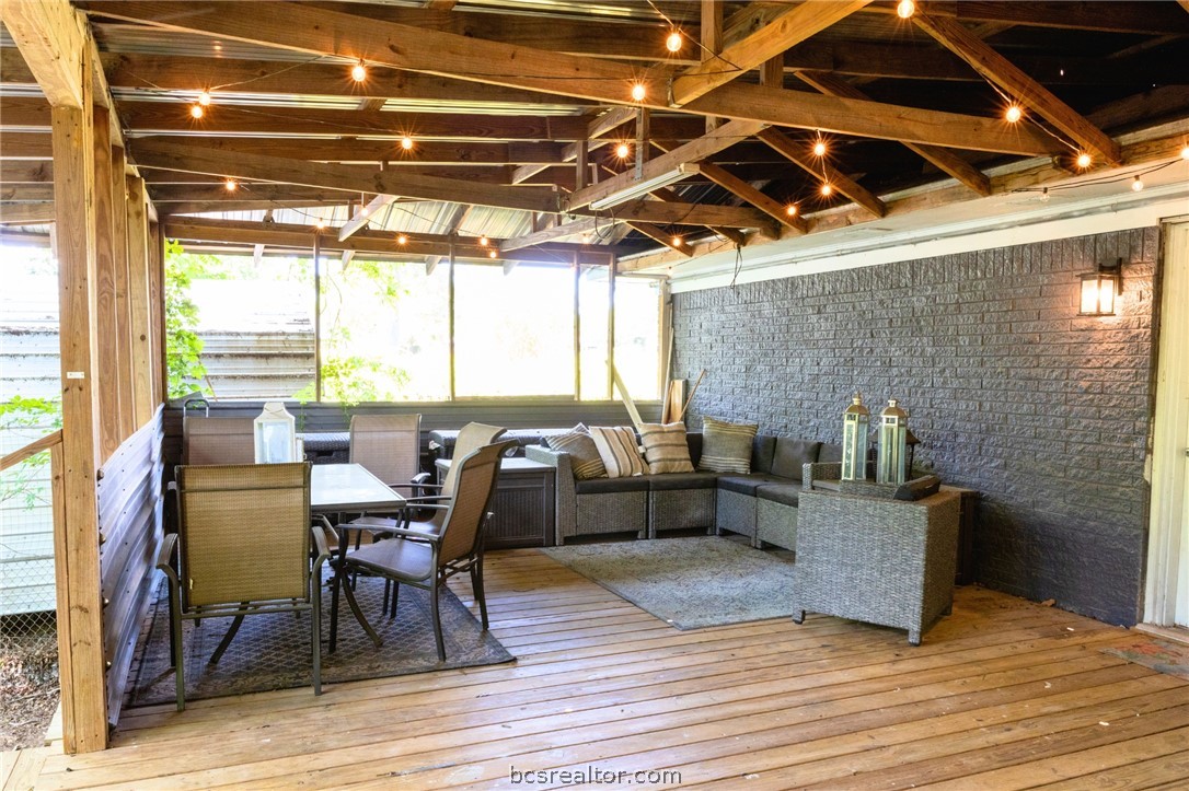 749 South Cass Street Centerville, TX 75833 - Photo 25 of 30 a dining room with furniture and window