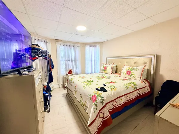 $800,000 | 66-68 Water Street, Lawrence, MA 01841