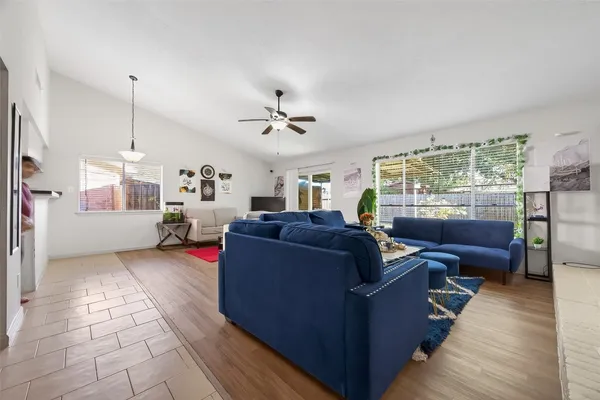 $2,000 | 10423 Permian Drive, Sugar Land, TX 77498