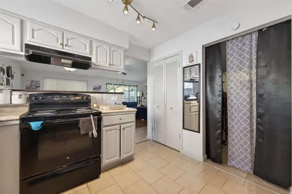 $2,000 | 10423 Permian Drive, Sugar Land, TX 77498