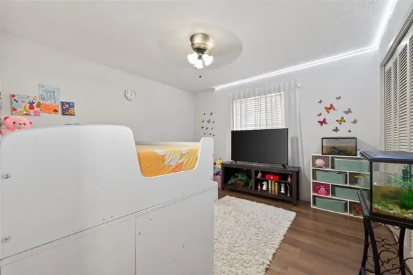 $2,000 | 10423 Permian Drive, Sugar Land, TX 77498