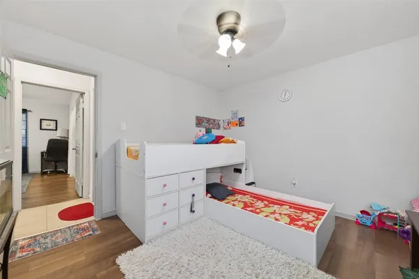 $2,000 | 10423 Permian Drive, Sugar Land, TX 77498