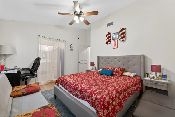 $2,000 | 10423 Permian Drive, Sugar Land, TX 77498