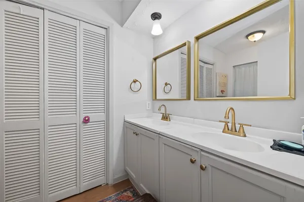 $2,000 | 10423 Permian Drive, Sugar Land, TX 77498