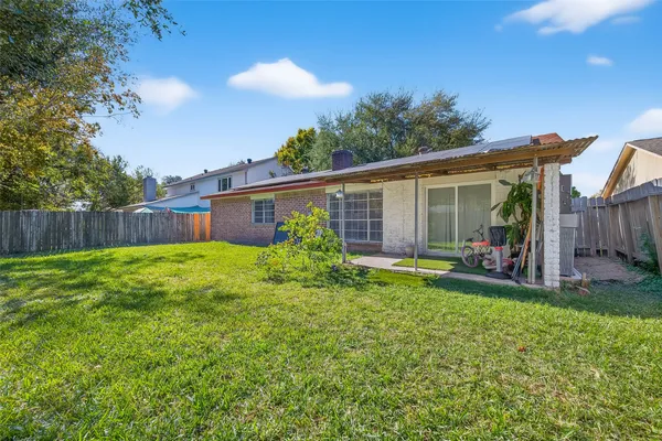 $2,000 | 10423 Permian Drive, Sugar Land, TX 77498