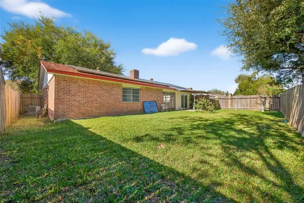 $2,000 | 10423 Permian Drive, Sugar Land, TX 77498