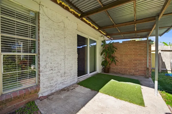 $2,000 | 10423 Permian Drive, Sugar Land, TX 77498