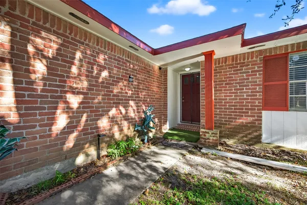 $2,000 | 10423 Permian Drive, Sugar Land, TX 77498