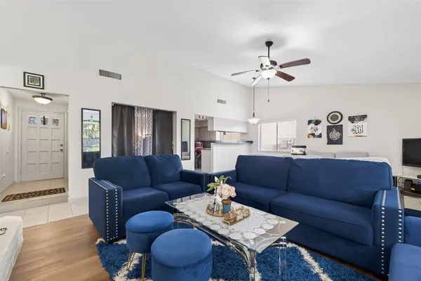 $2,000 | 10423 Permian Drive, Sugar Land, TX 77498