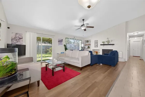 $2,000 | 10423 Permian Drive, Sugar Land, TX 77498