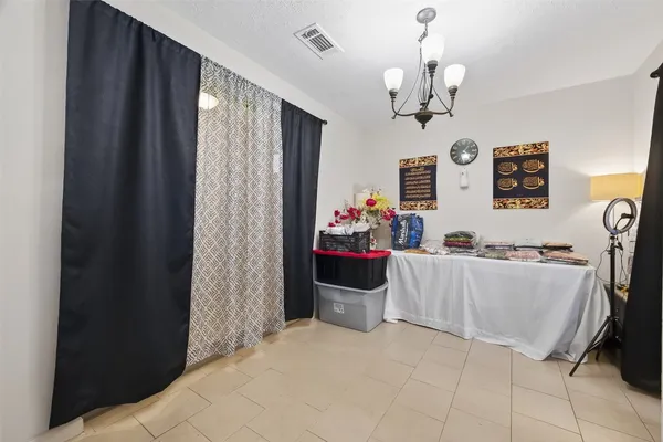 $2,000 | 10423 Permian Drive, Sugar Land, TX 77498