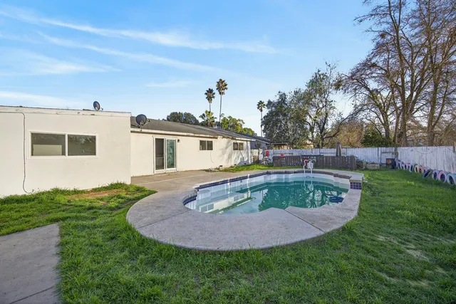 $420,000 | 7518 Bowen Circle, Sacramento, CA 95822