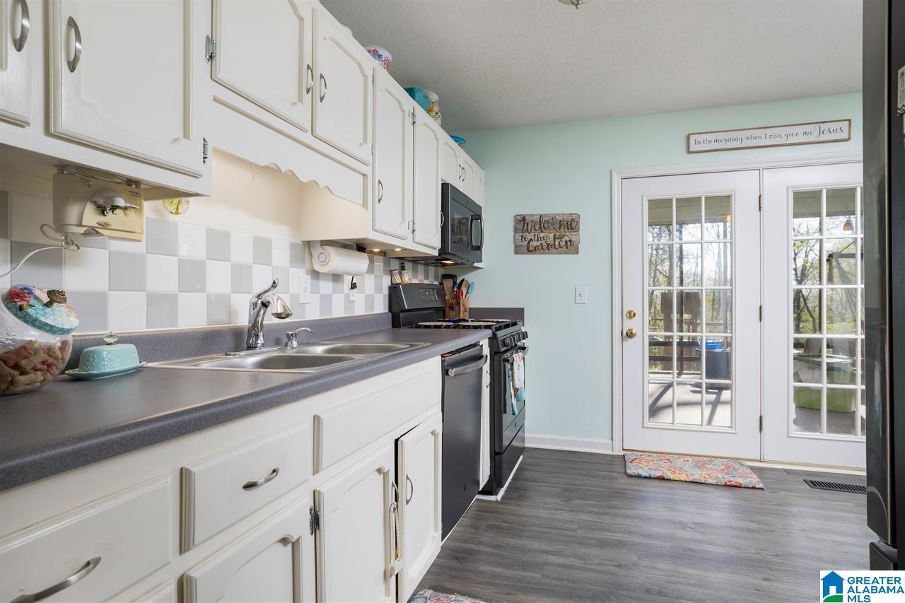 2157 Mountain View Road Birmingham, AL 35210 - Photo 11 of 21