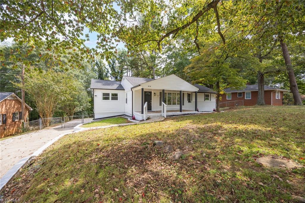 2434 New Walkertown Road Winston-Salem, NC 27101 - Photo 4 of 36