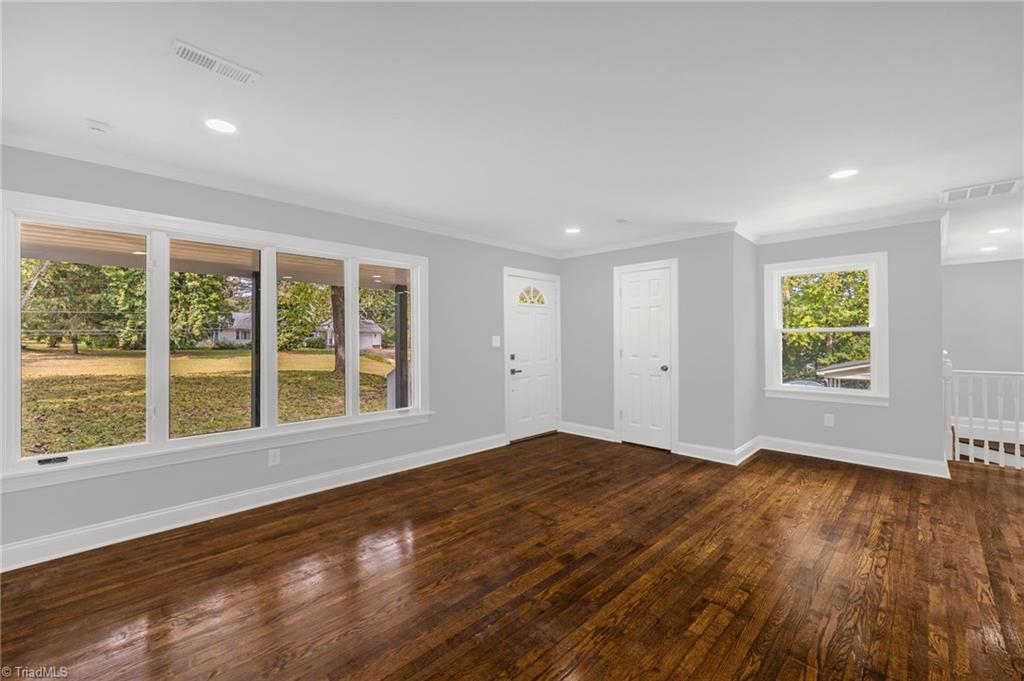 2434 New Walkertown Road Winston-Salem, NC 27101 - Photo 8 of 36