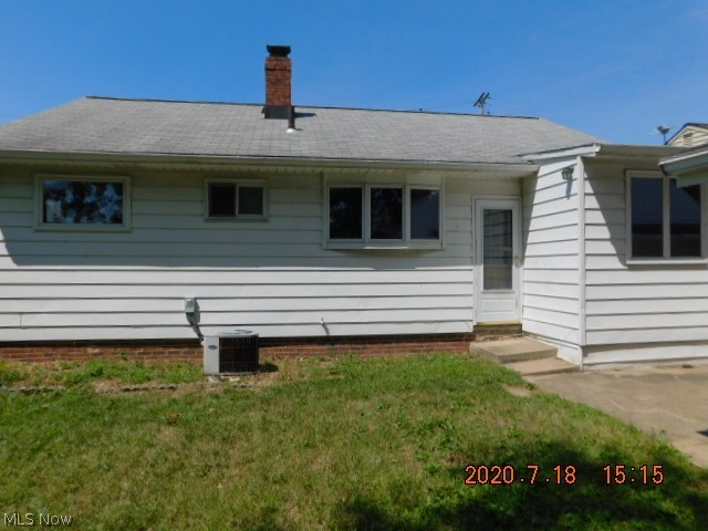 29968 Regent Road Wickliffe, OH 44092 - Photo 4 of 33 Gallery Image 4