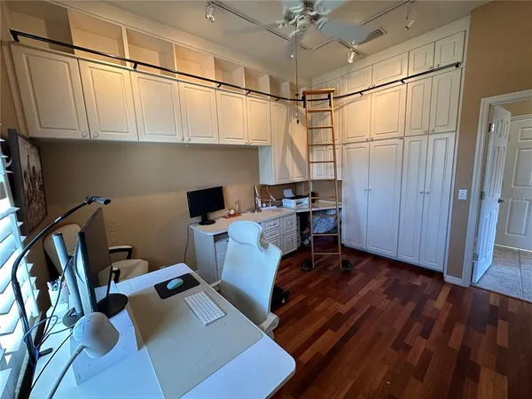 $4,300 | 4727 Spinnaker Drive, Bradenton, FL 34208