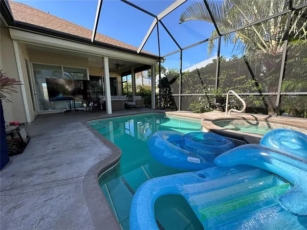 $4,300 | 4727 Spinnaker Drive, Bradenton, FL 34208