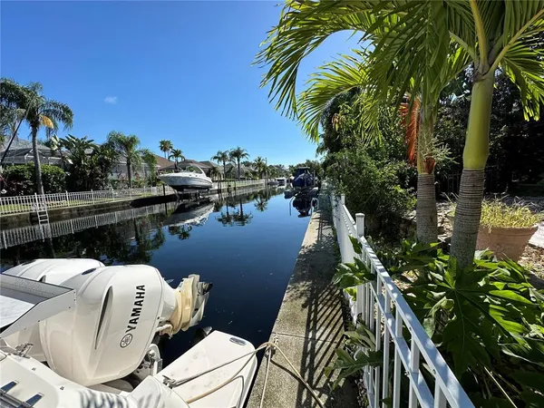 $4,300 | 4727 Spinnaker Drive, Bradenton, FL 34208