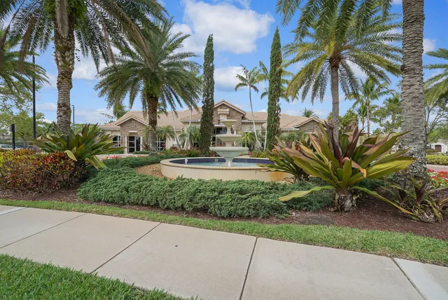$975,000 | 212 Behring Way, Jupiter, FL 33458