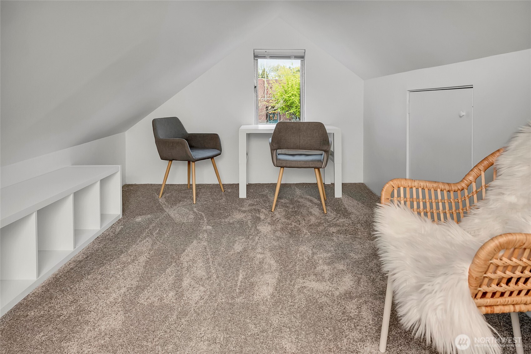 4606 Northeast 47th Street Seattle, WA 98105 - Photo 17 of 36