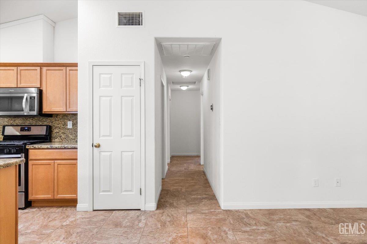 Undisclosed Address Tehachapi, CA 93561 - Photo 15 of 40