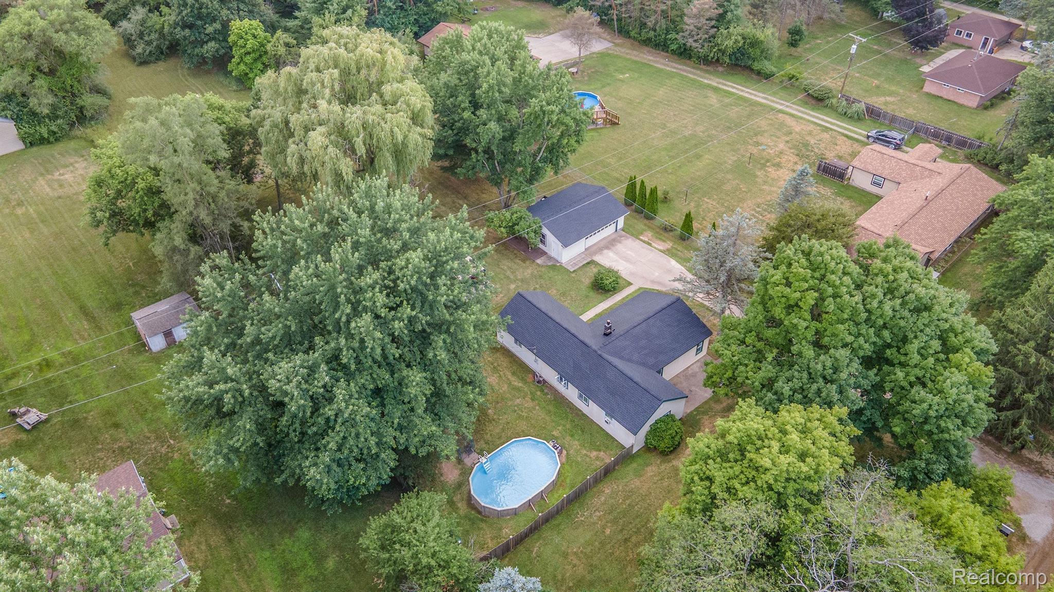 1323 Rowe Road Milford, MI 48380 - Photo 43 of 43 Gallery Image 43