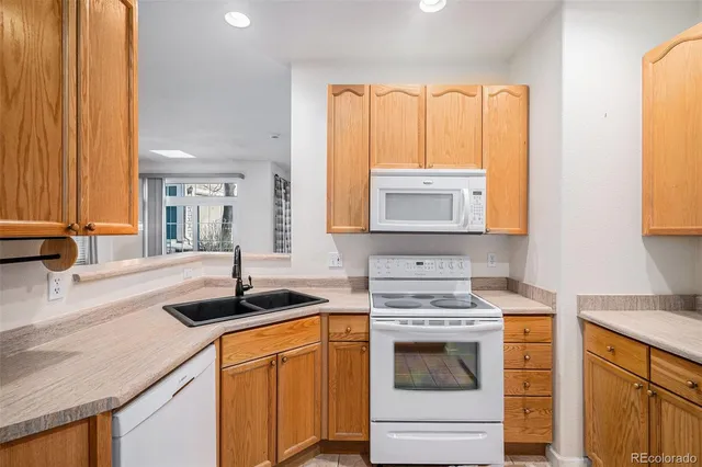 $370,000 | 4025 South Dillon Way, Unit 102, Aurora, CO 80014