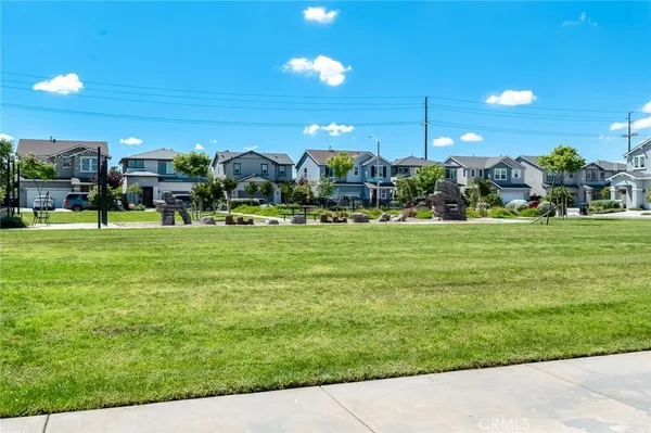 $435,000 | 3049 North Dudley Street, Visalia, CA 93291