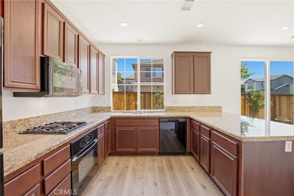 31598-31598 Six Rivers Court Temecula, CA 92592 - Photo 18 of 43