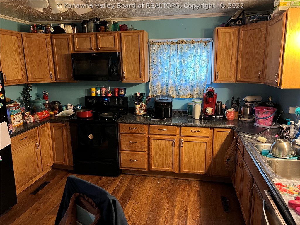 89 Elm Street Racine, WV 25165 - Photo 4 of 7 Gallery Image 4