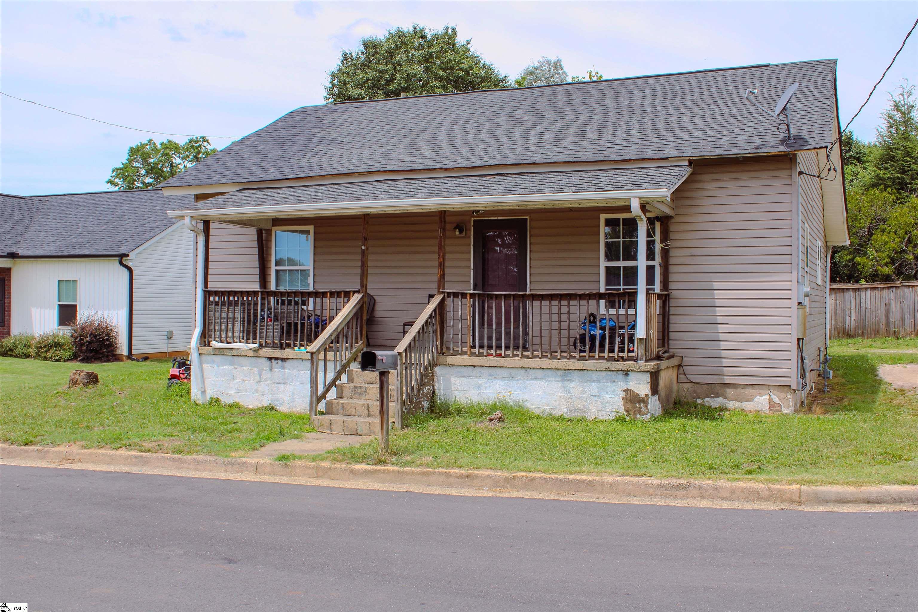 11 5th Street Greer, SC 29651 - Photo 3 of 13